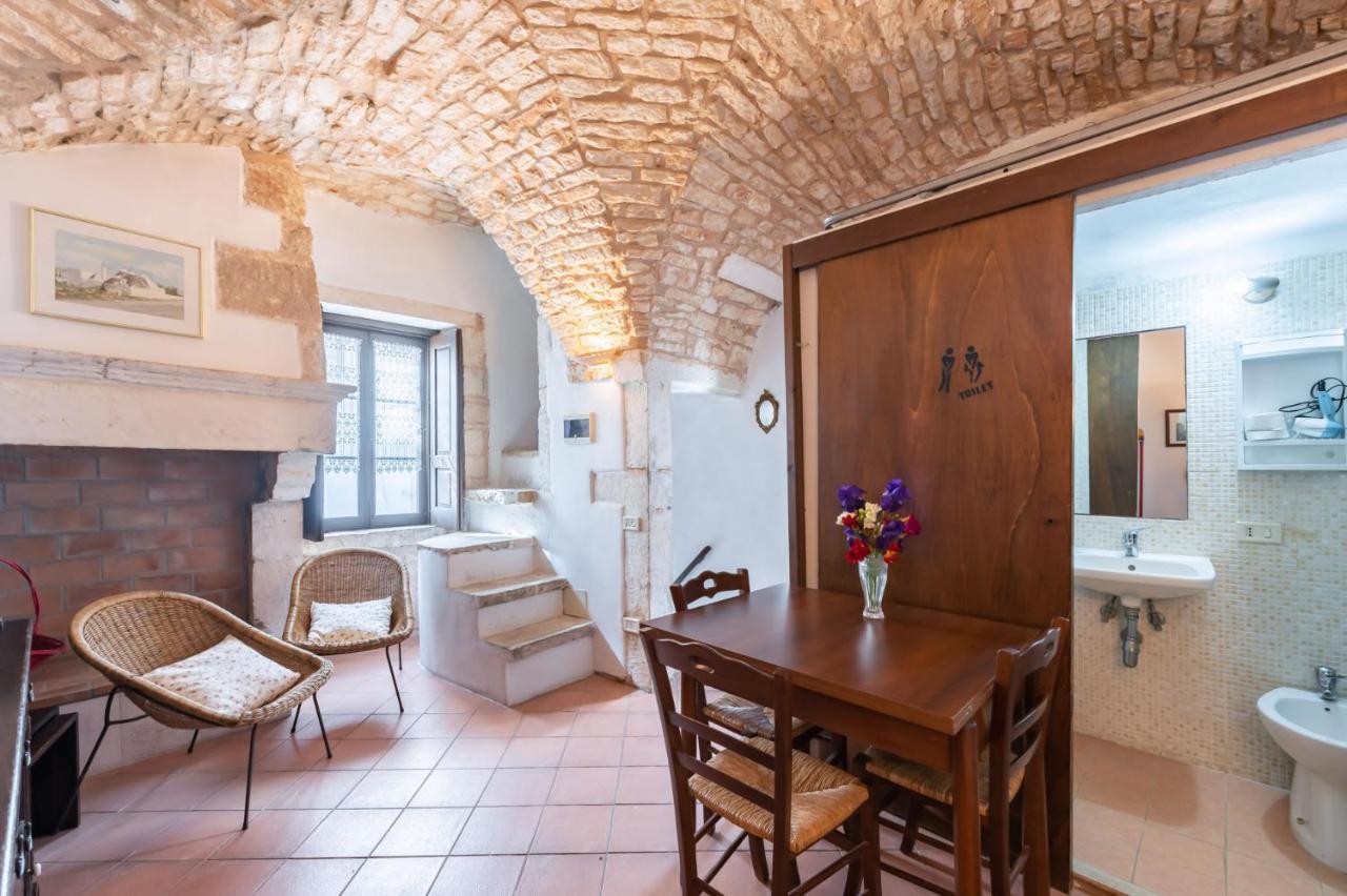 La Mansarda Di Martina By Rentbeat Apartment Martina Franca Exterior photo